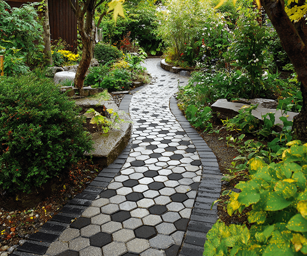 Interlock paving on a walkway